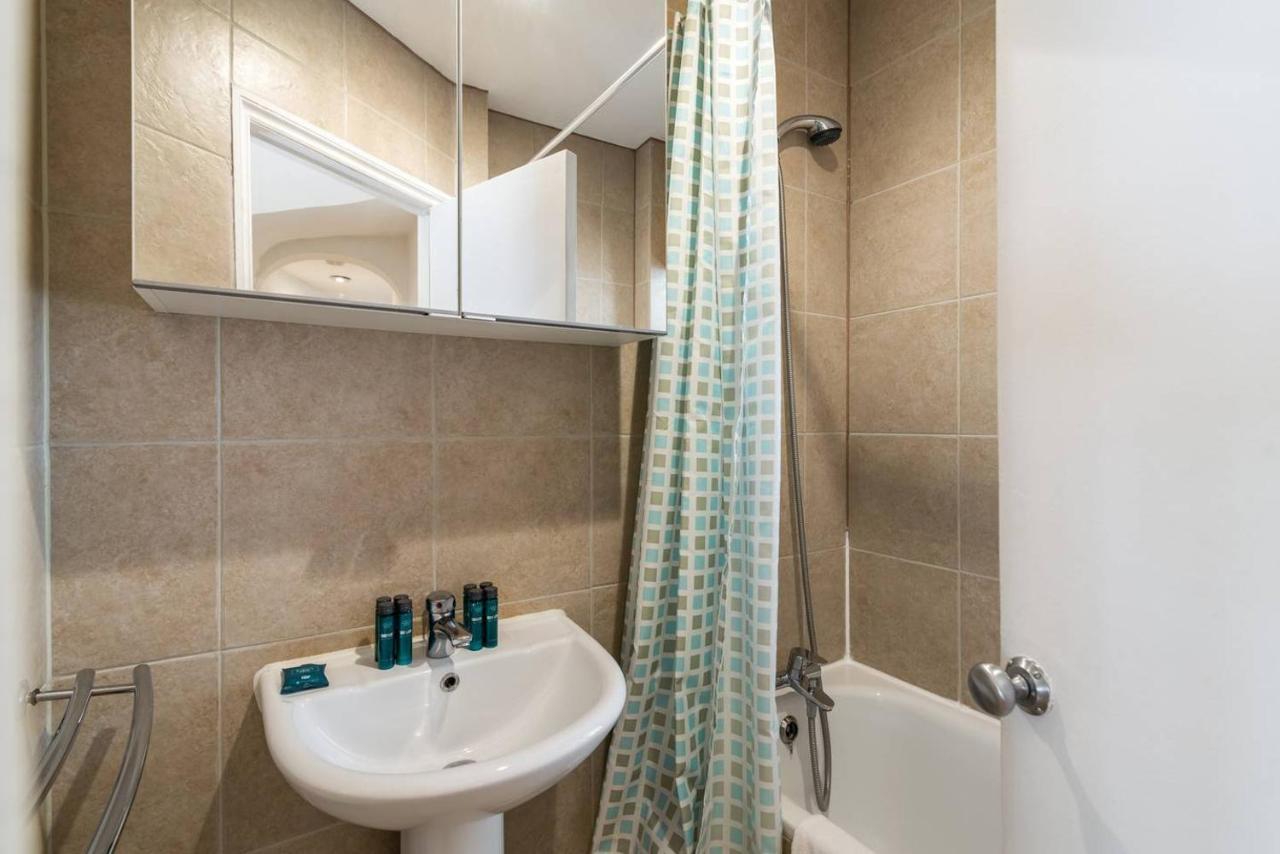 2Br Spacious Flat In West Kensington Fits 6! London Exterior foto